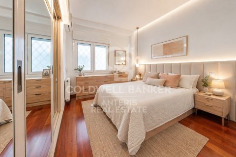 Apartment à vendre à Barcelona, Espagne, 2 chambres, 121 m2 No. 178702 - photo 15
