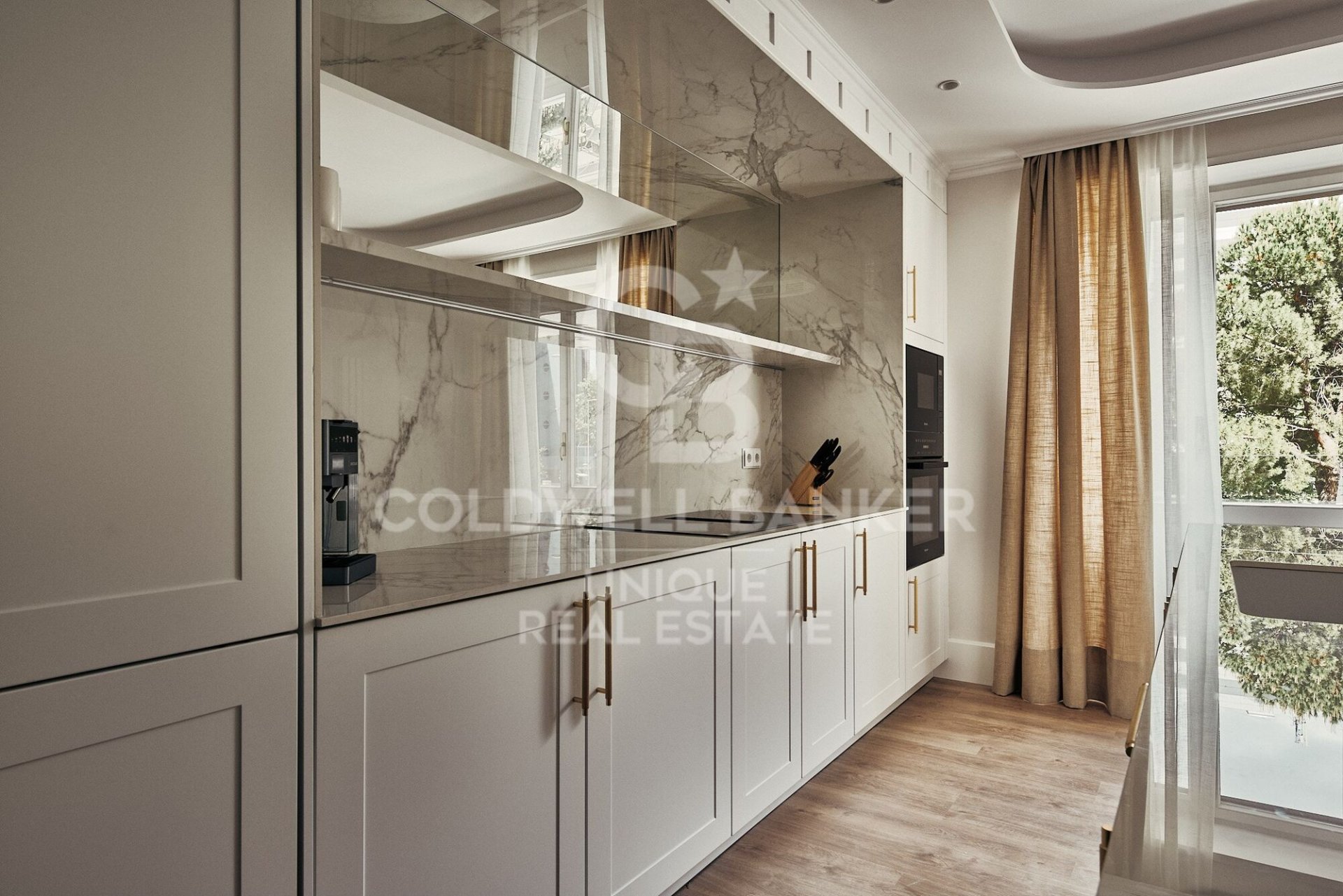 Dzīvoklis Madrid, Spānijā 5 istabas, 315 m2 Nr. 178697