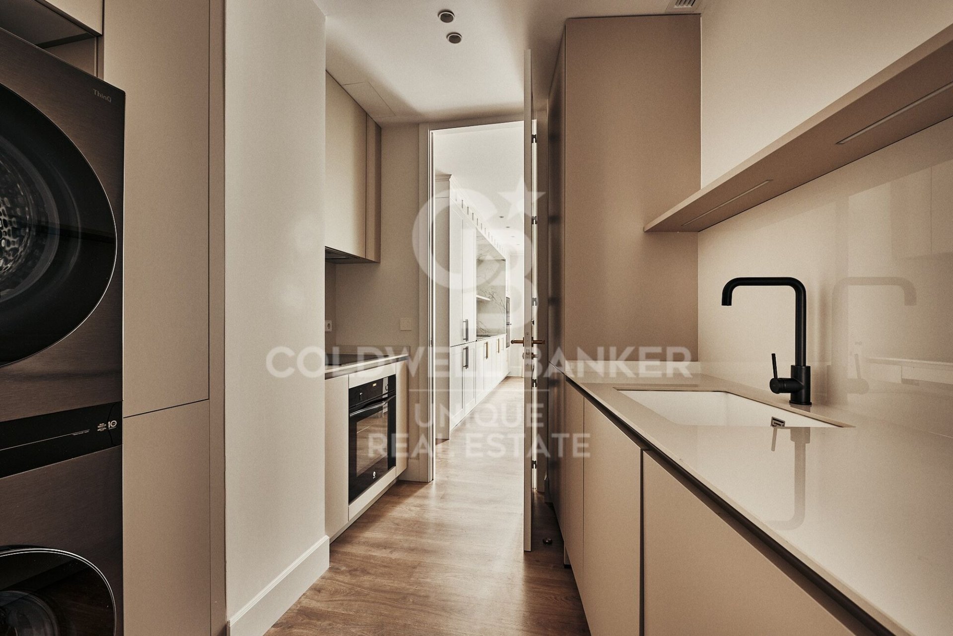 Dzīvoklis Madrid, Spānijā 5 istabas, 315 m2 Nr. 178697