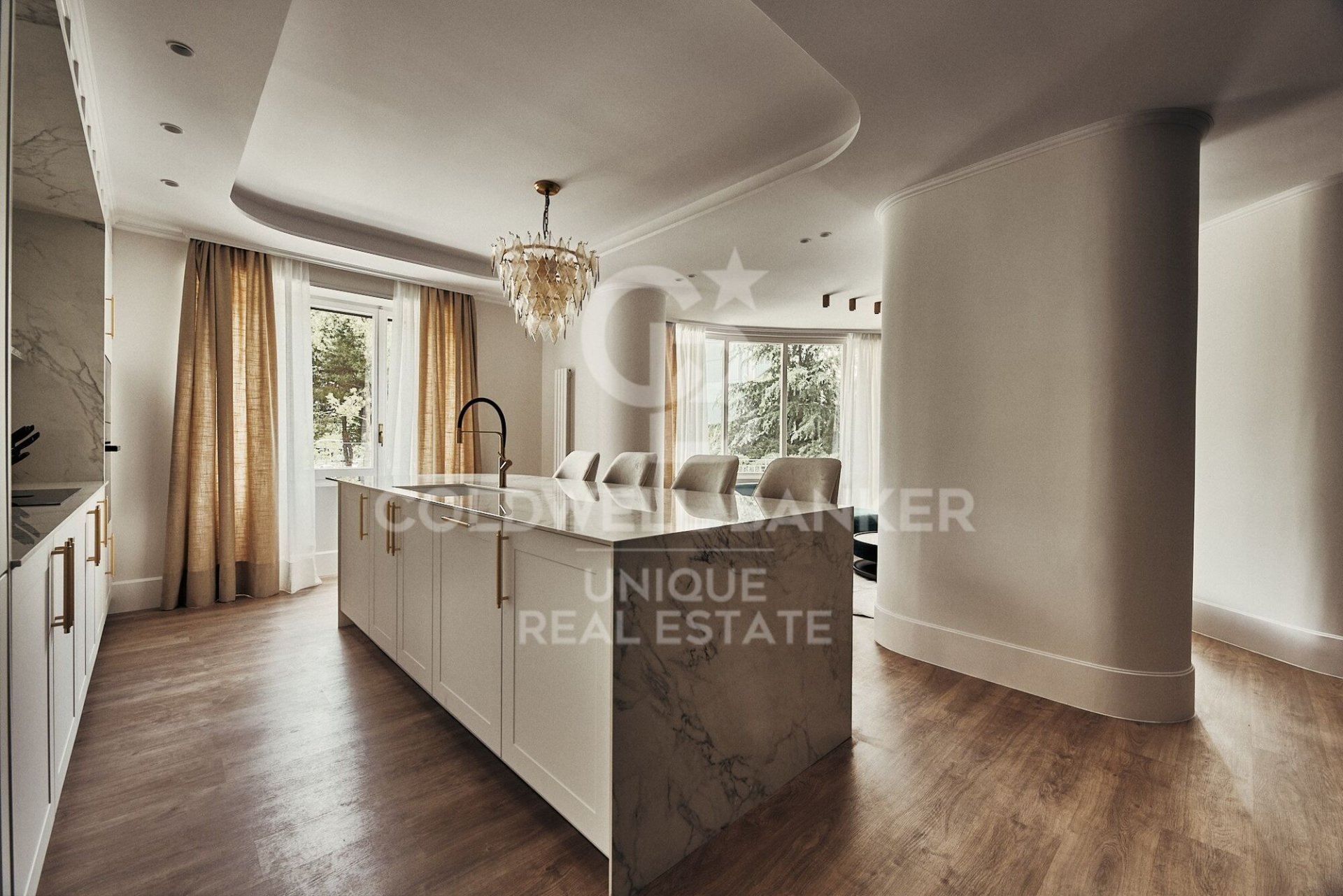 Dzīvoklis Madrid, Spānijā 5 istabas, 315 m2 Nr. 178697