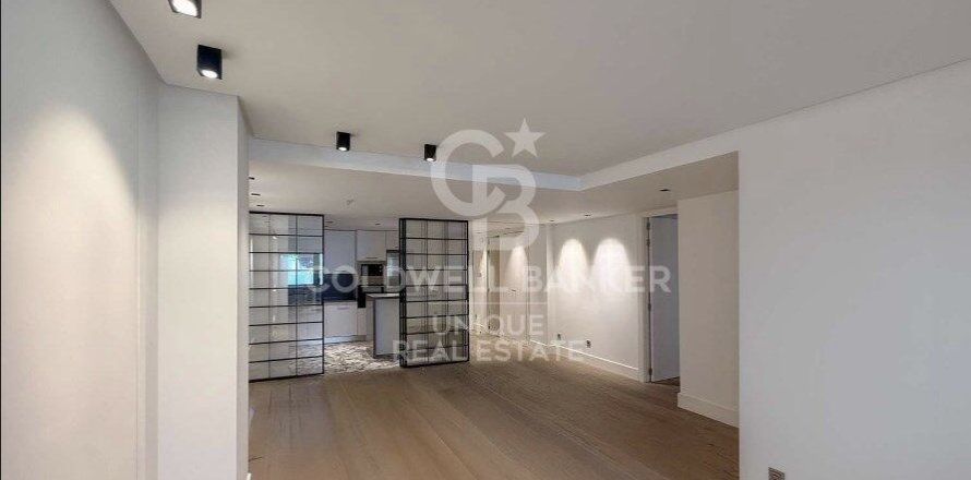 Apartment à Madrid, Espagne 2 chambres, 136 m2 No. 178699