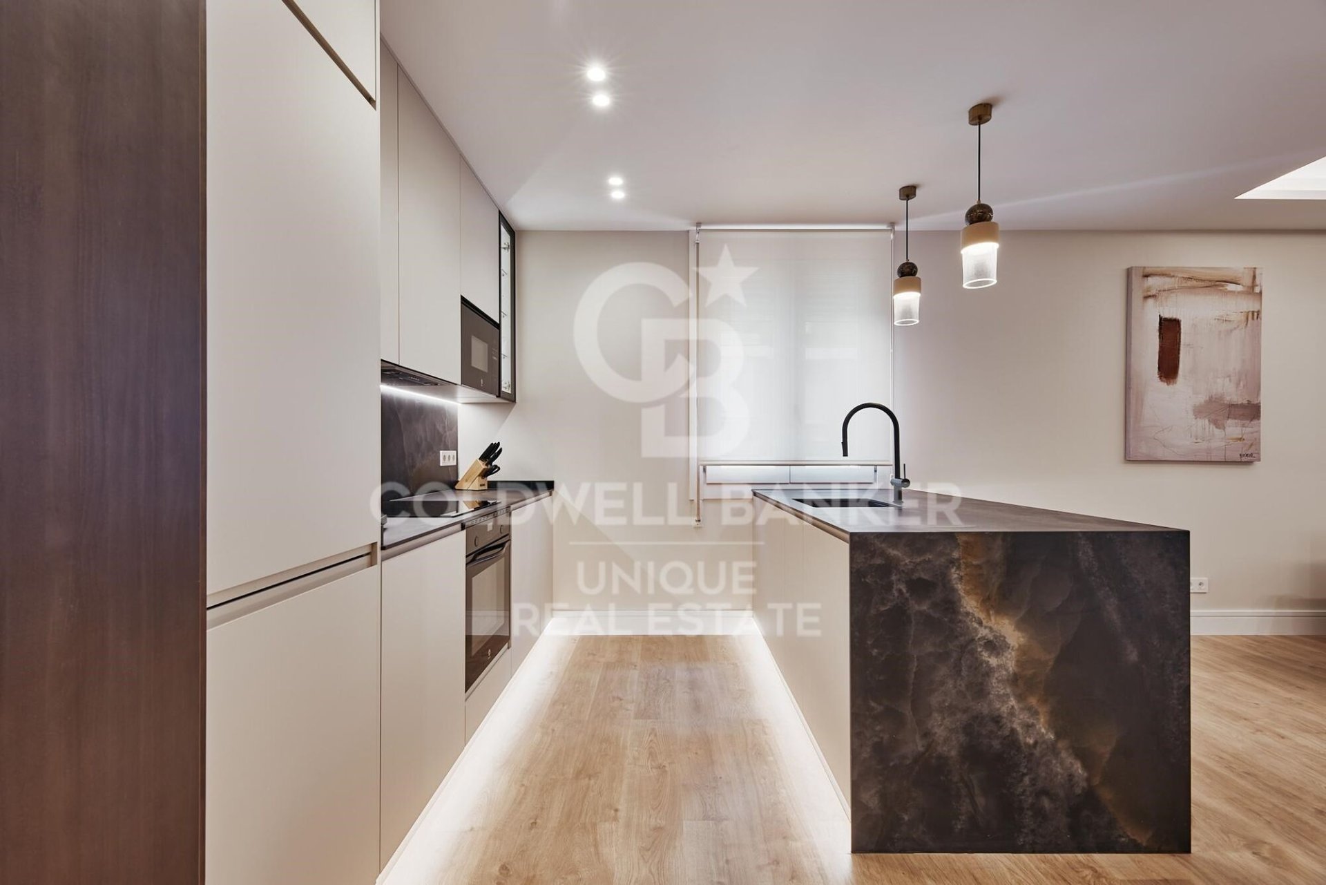 Appartamento a Madrid, Spagna 3 camere da letto, 166 mq. N° 178700
