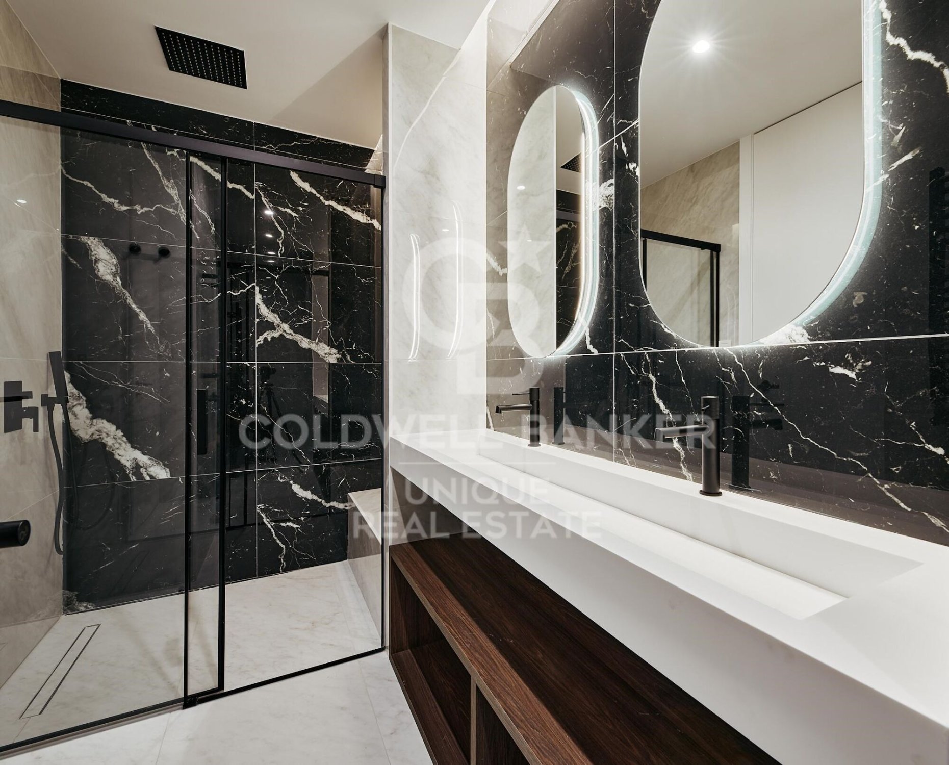 Appartamento a Madrid, Spagna 3 camere da letto, 166 mq. N° 178700