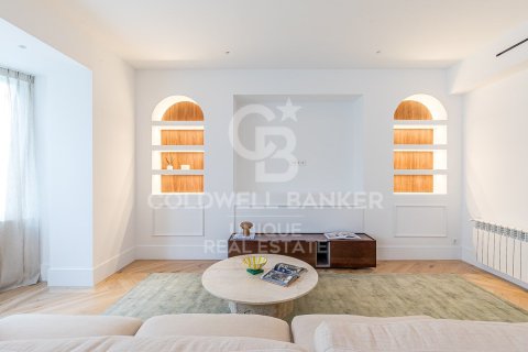 Apartment à vendre à Madrid, Espagne, 4 chambres, 304 m2 No. 178703 - photo 4