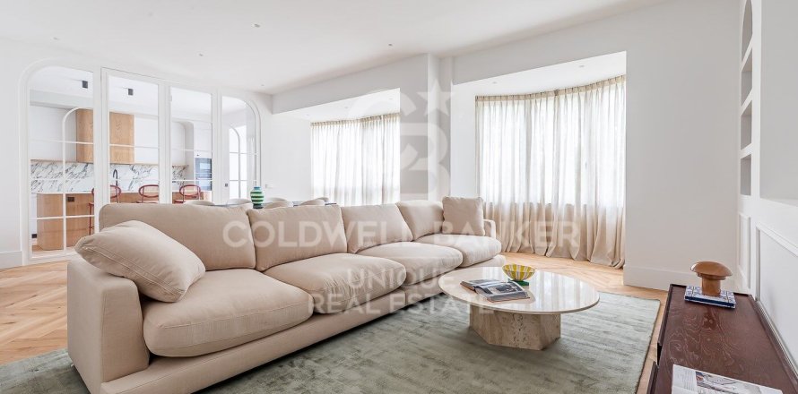 Apartment à Madrid, Espagne 4 chambres, 304 m2 No. 178703