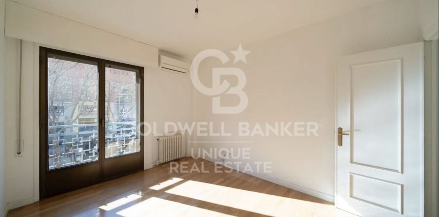 Apartment à Madrid, Espagne 4 chambres, 192 m2 No. 178698