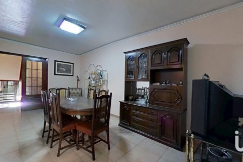 Casa in vendita a Lleida, Spagna 7 camere da letto, 447 mq. N° 185980 - foto 7