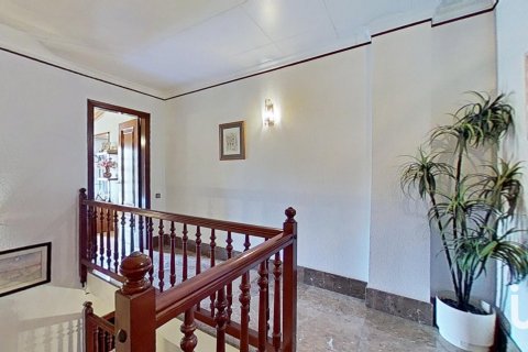 Casa in vendita a Lleida, Spagna 7 camere da letto, 447 mq. N° 185980 - foto 2