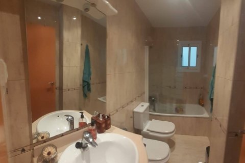Apartment for sale in El Vendrell, Tarragona, Spain 3 bedrooms, 95 sq.m. No. 185978 - photo 11
