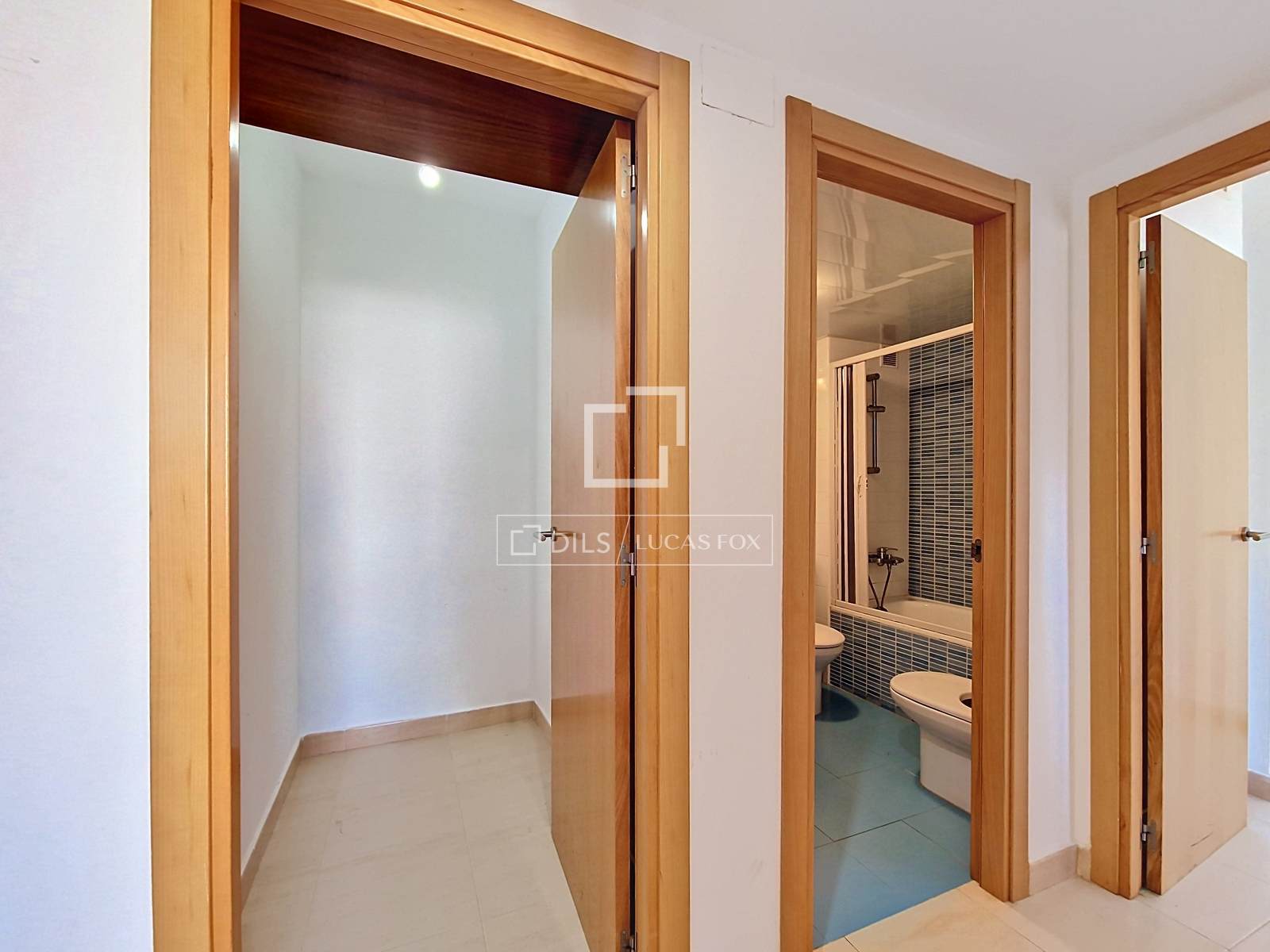 Apartament w Cubelles, Barcelona, Hiszpania 4 sypialnie, 119 mkw. nr 192570