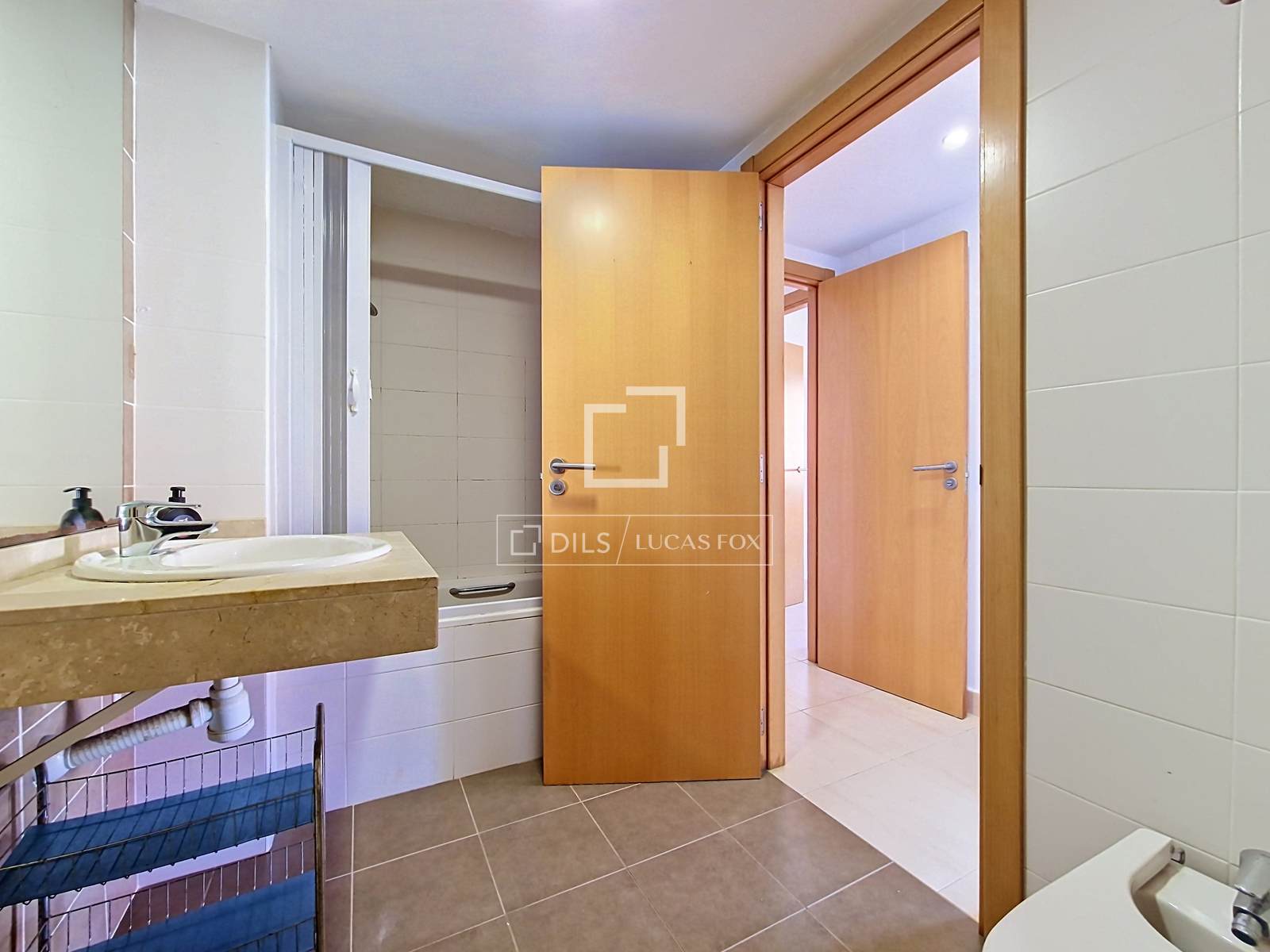 Apartament w Cubelles, Barcelona, Hiszpania 4 sypialnie, 119 mkw. nr 192570
