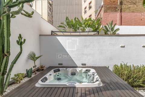 Apartamento en venta en Barcelona, España 2 dormitorios, 112 m2 No. 192567 - foto 5