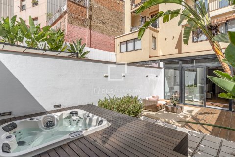Apartamento en venta en Barcelona, España 2 dormitorios, 112 m2 No. 192567 - foto 4