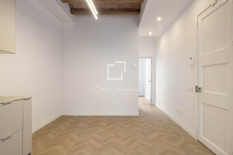 Apartamento en venta en Barcelona, España 2 dormitorios, 78 m2 No. 192571 - foto 6