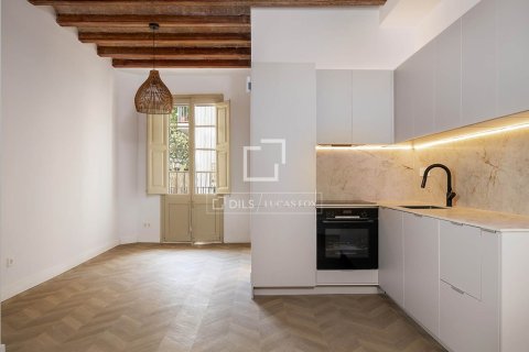 Apartamento en Barcelona, España 2 dormitorios, 78 m2 No. 192571