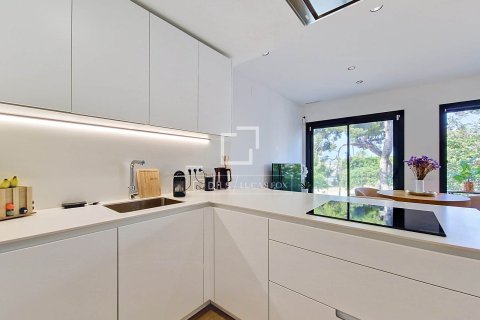 Apartamento en venta en Vilanova i la Geltrú, Barcelona, España 2 dormitorios, 74 m2 No. 192568 - foto 11