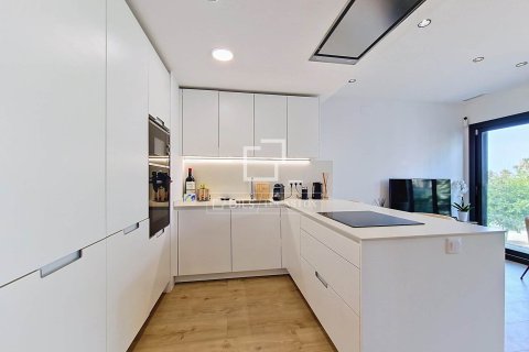 Apartamento en venta en Vilanova i la Geltrú, Barcelona, España 2 dormitorios, 74 m2 No. 192568 - foto 2