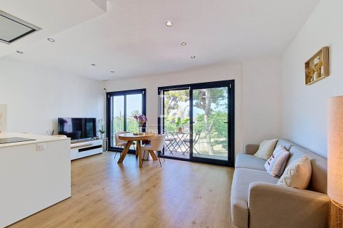 Apartamento en Vilanova i la Geltrú, Barcelona, España 2 dormitorios, 74 m2 No. 192568