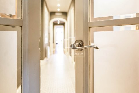 Apartamento en venta en Barcelona, España 3 dormitorios, 152 m2 No. 192573 - foto 18