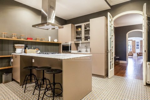 Apartamento en venta en Barcelona, España 3 dormitorios, 152 m2 No. 192573 - foto 13