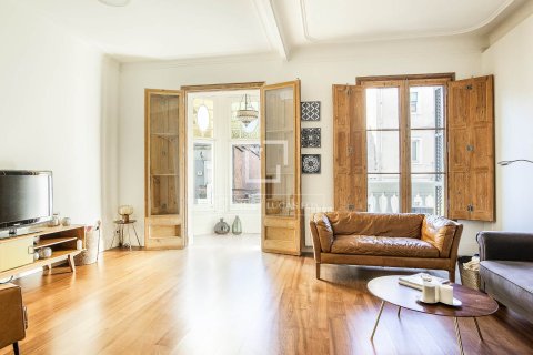 Apartamento en Barcelona, España 3 dormitorios, 152 m2 No. 192573