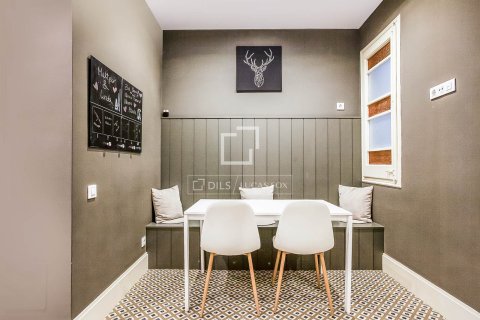 Apartamento en venta en Barcelona, España 3 dormitorios, 152 m2 No. 192573 - foto 16