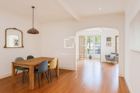 Apartamento en venta en Barcelona, España 3 dormitorios, 152 m2 No. 192573 - foto 8