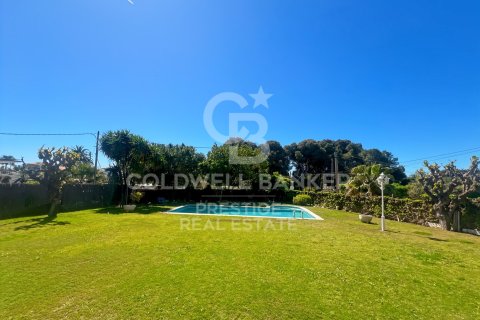 Villa for sale in Sitges, Barcelona, Spain 6 bedrooms, 760 sq.m. No. 159157 - photo 3