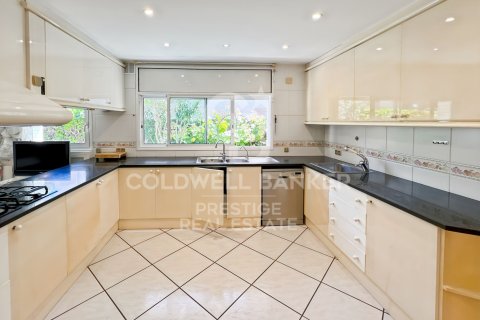 Villa for sale in Sitges, Barcelona, Spain 6 bedrooms, 760 sq.m. No. 159157 - photo 11