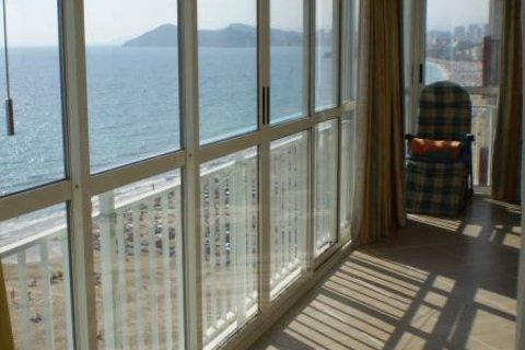 Huoneisto myytävänä Benidorm, Alicante, Espanja, 2 makuuhuonetta, 135 m2 No. 135674 - kuva 12