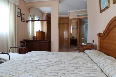 Villa till salu Benidorm, Alicante, Spanien 6 sovrum, 600 kvm. Nr. 135671 - foto 8