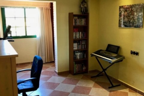Villa till salu Benidorm, Alicante, Spanien 6 sovrum, 600 kvm. Nr. 135671 - foto 16