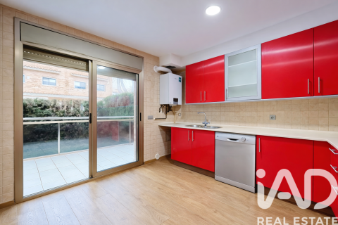 Townhouse for sale in Salou, Tarragona, Spain 4 bedrooms, 280 sq.m. No. 172832 - photo 9