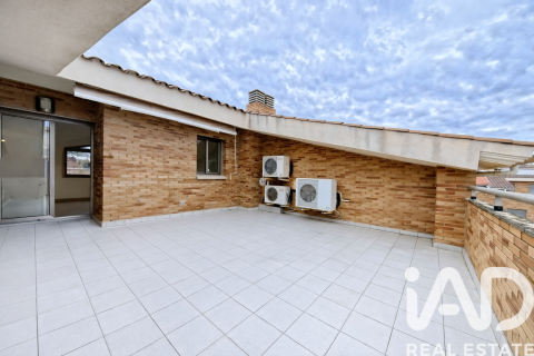 Townhouse for sale in Salou, Tarragona, Spain 4 bedrooms, 280 sq.m. No. 172832 - photo 27