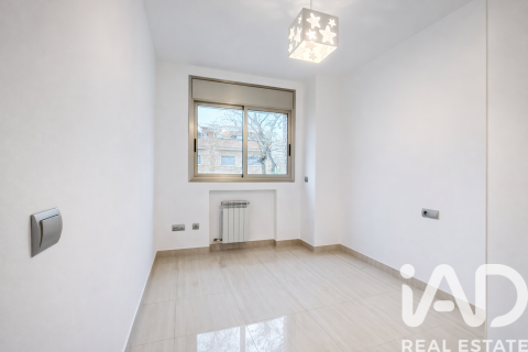 Townhouse for sale in Salou, Tarragona, Spain 4 bedrooms, 280 sq.m. No. 172832 - photo 16