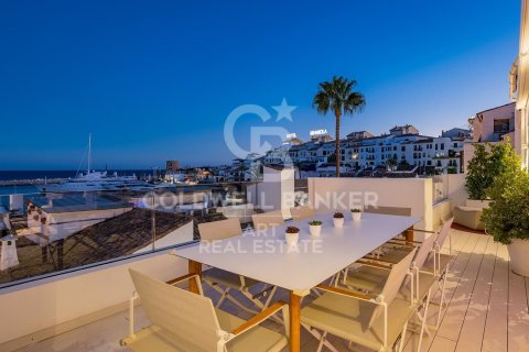 Huoneisto myytävänä Marbella, Malaga, Espanja, 3 makuuhuonetta, 274 m2 No. 158056 - kuva 22
