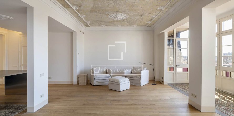 Huoneisto Barcelona, Espanja 3 makuuhuonetta, 183 m2 No. 192699