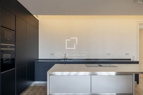 Huoneisto myytävänä Barcelona, Espanja, 3 makuuhuonetta, 183 m2 No. 192699 - kuva 16