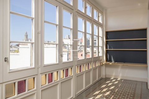 Huoneisto myytävänä Barcelona, Espanja, 3 makuuhuonetta, 183 m2 No. 192699 - kuva 15