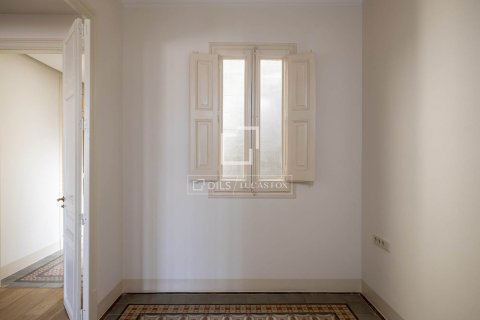 Huoneisto myytävänä Barcelona, Espanja, 3 makuuhuonetta, 183 m2 No. 192699 - kuva 21
