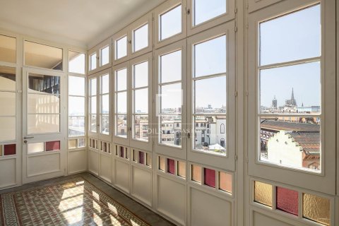 Huoneisto myytävänä Barcelona, Espanja, 3 makuuhuonetta, 183 m2 No. 192699 - kuva 7