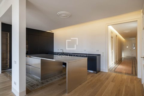 Huoneisto myytävänä Barcelona, Espanja, 3 makuuhuonetta, 183 m2 No. 192699 - kuva 17
