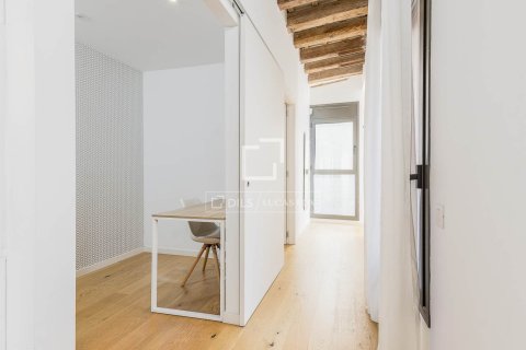 Huoneisto myytävänä Barcelona, Espanja, 2 makuuhuonetta, 74 m2 No. 192697 - kuva 16