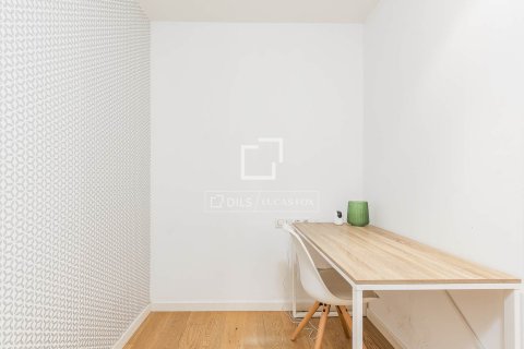 Huoneisto myytävänä Barcelona, Espanja, 2 makuuhuonetta, 74 m2 No. 192697 - kuva 19