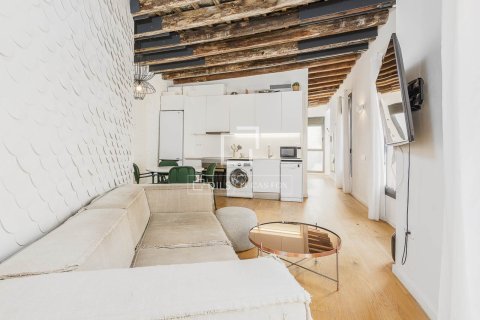 Huoneisto myytävänä Barcelona, Espanja, 2 makuuhuonetta, 74 m2 No. 192697 - kuva 4