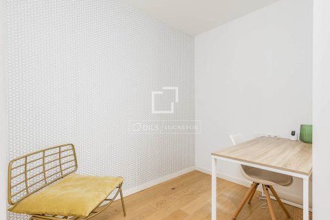 Huoneisto myytävänä Barcelona, Espanja, 2 makuuhuonetta, 74 m2 No. 192697 - kuva 17