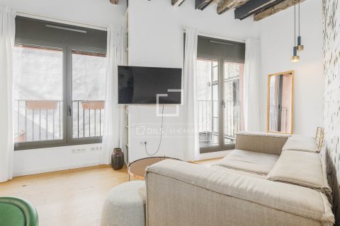 Huoneisto myytävänä Barcelona, Espanja, 2 makuuhuonetta, 74 m2 No. 192697 - kuva 3