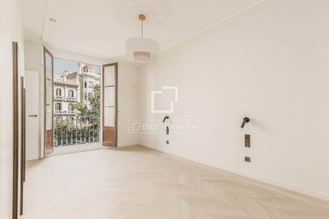 Huoneisto myytävänä Barcelona, Espanja, 3 makuuhuonetta, 194 m2 No. 192700 - kuva 26