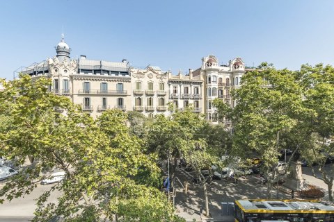 Huoneisto myytävänä Barcelona, Espanja, 3 makuuhuonetta, 194 m2 No. 192700 - kuva 3