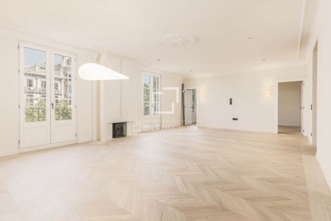 Huoneisto Barcelona, Espanja 3 makuuhuonetta, 194 m2 No. 192700